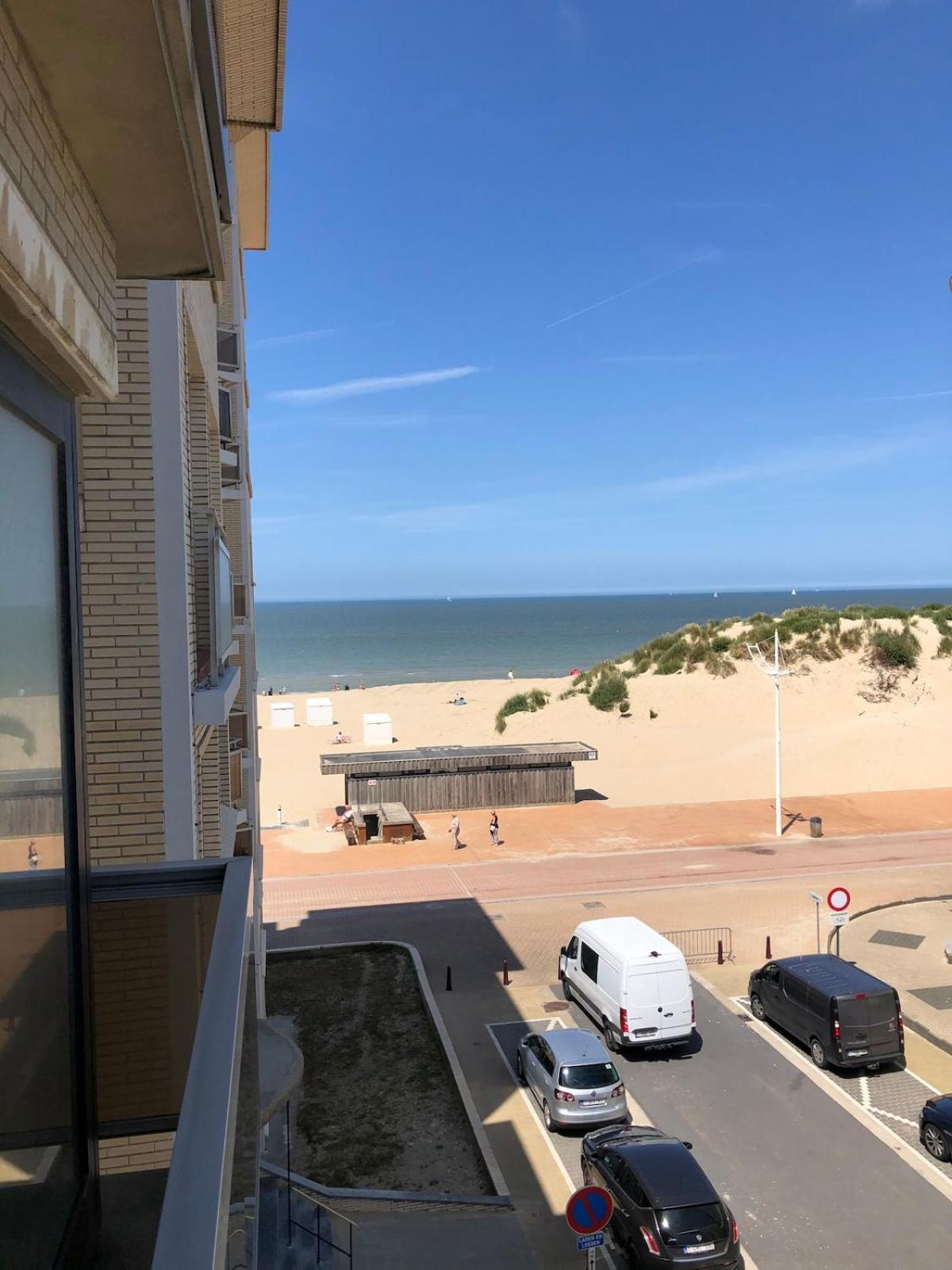 Two Bedroom With Side Sea View Coxyde